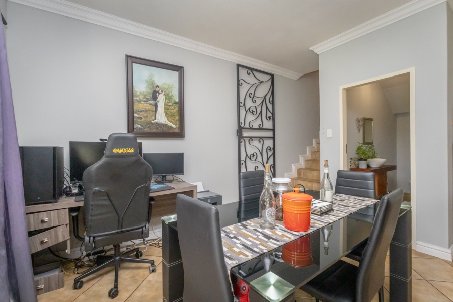 3 Bedroom Property for Sale in The Coves North West